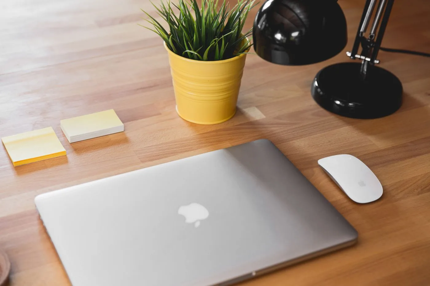 MacBook — ilustrační foto k tématu macbook