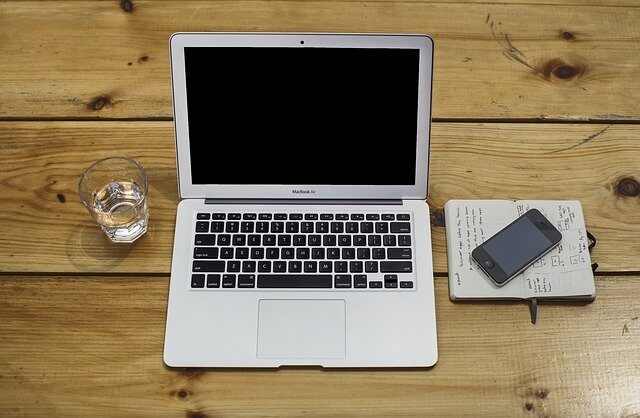 home-office-336374_640